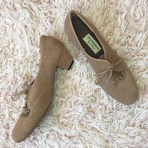 👞VTG suede loafer heels